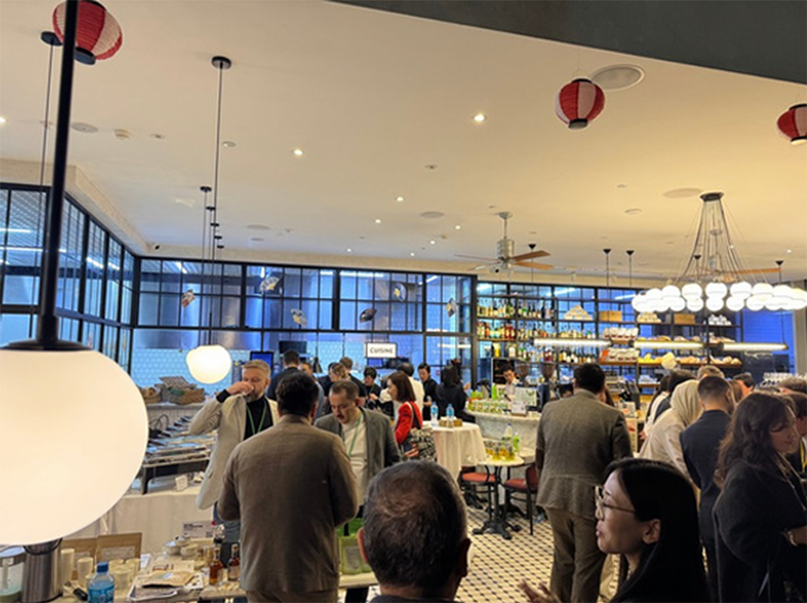カザフスタンへの出展